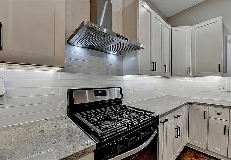 978 Palmetto Ave SW — Photo 5