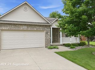 6460 Royal Club Dr, Flushing, MI 48433