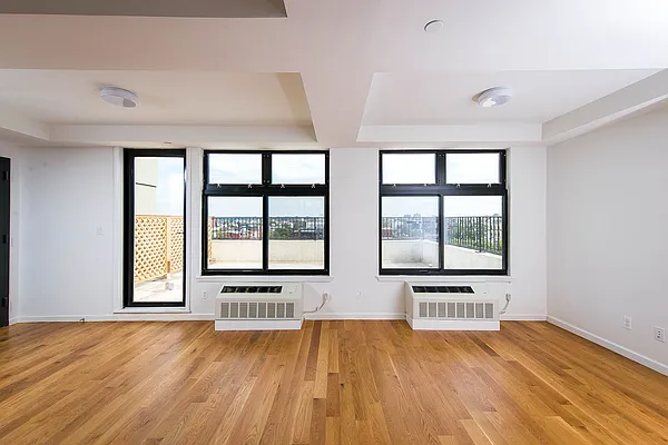Rented by Nooklyn NYC LLC | media 80