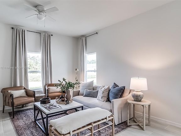 3rd image of 1481 Las Villas Blvd