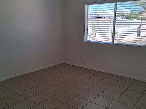 5th image of 17833 N 26th St