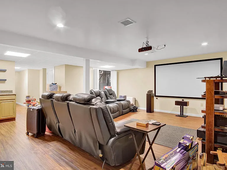 432 Brigantine Ct — Photo 11