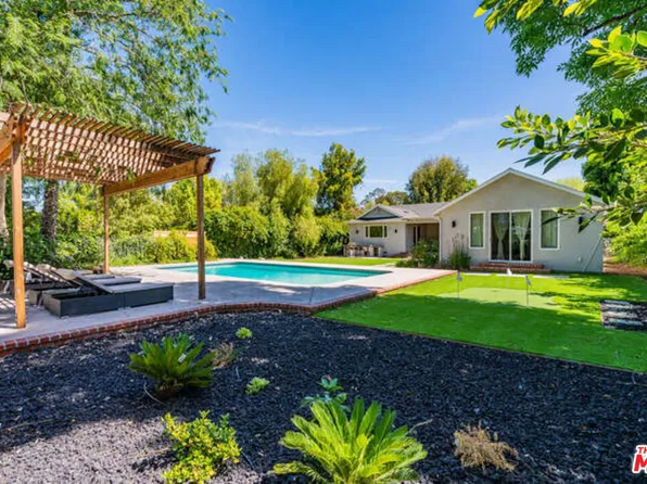 5907 Jumilla Ave, Woodland Hills, CA 91367