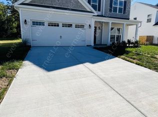 7994 Regiment Dr, Spring Hill, TN 37174