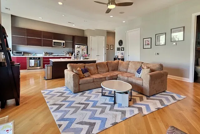 3 bed, 1850 sqft, $4,995 — Photo 2