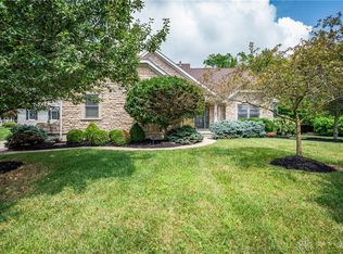 135 S Pond Ct, Springboro, OH 45066