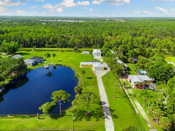 5322 Myrtle Ln, Naples, FL 34113