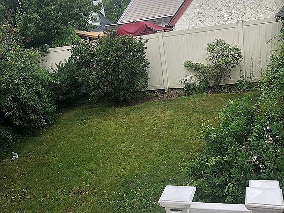3rd image of 753 Wesley St