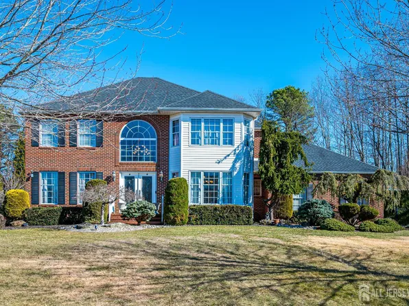 4 Rachel Ln, Monroe Township, NJ 08831