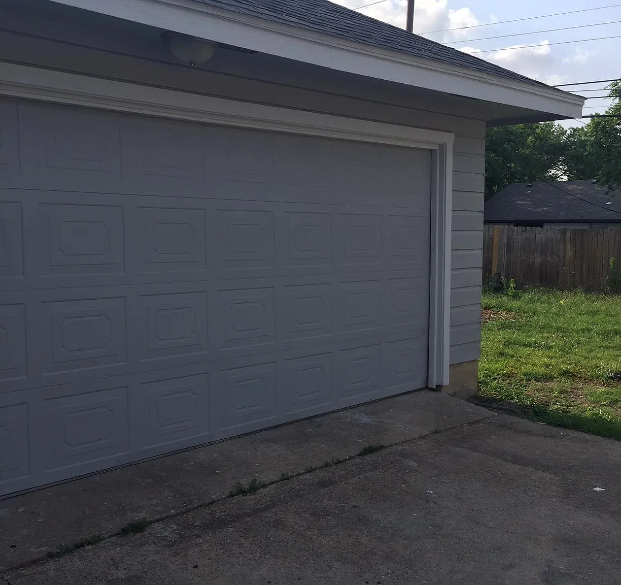 3 bed, 1372 sqft, $2,095 — Photo 2