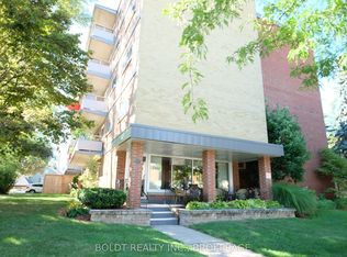 14 Norris Pl #201, Saint Catharines, ON L2R 2W8