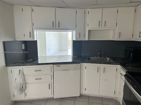 5th image of 1780 191st St APT 600-2