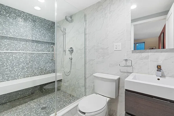 Sold by Leila S Mokhtarzadeh, LREB | media 5