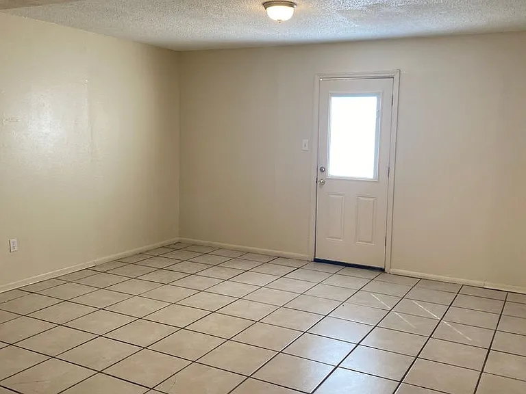 8717 Granite Dr — Photo 6