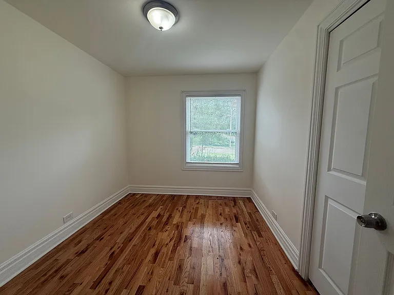 542 Cherry Ln — Photo 5