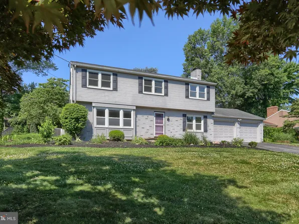 262 Hillcrest Rd, Camp Hill, PA 17011