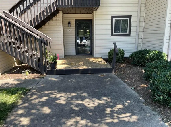159 Turnwood Ln, Winston Salem, NC 27104