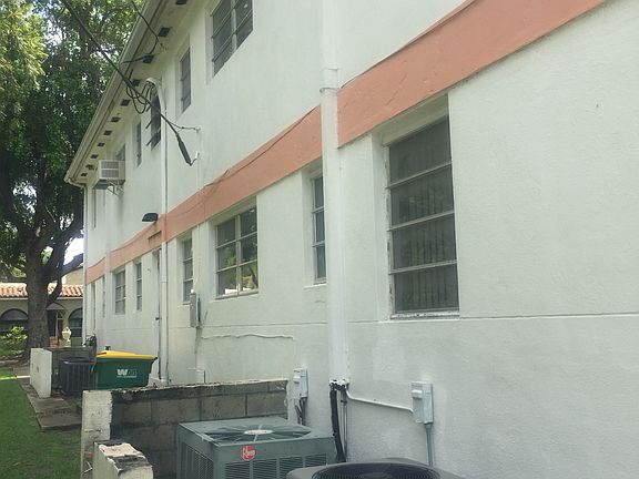 2nd image of 438 Malaga Ave