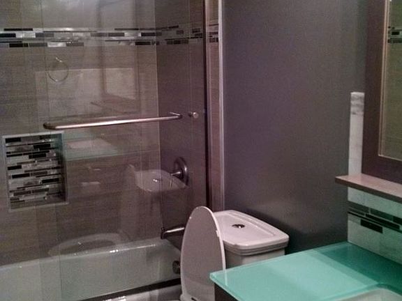 3rd image of 3115 Bagley Ave APT 1