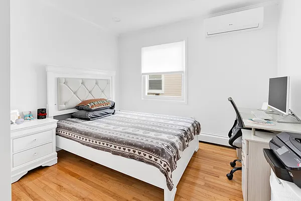 Sold by Remax Edge | media 25