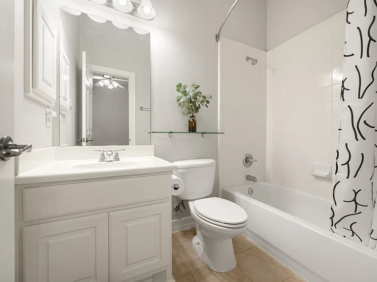 3610 Gillespie St #6 — Photo 20