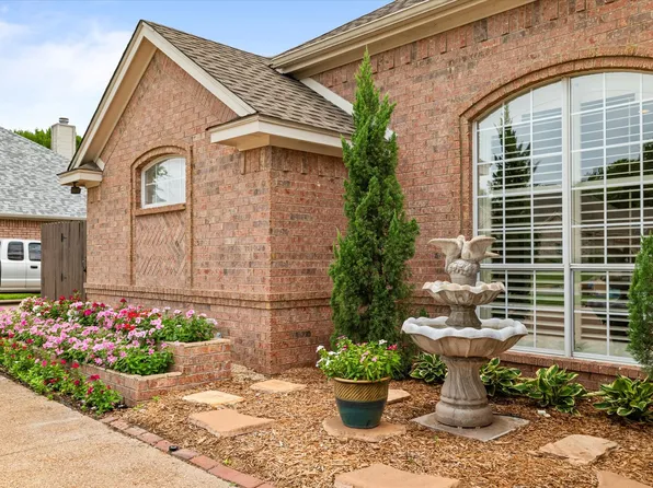 6932 Danele Ct, Richland Hills, TX 76118