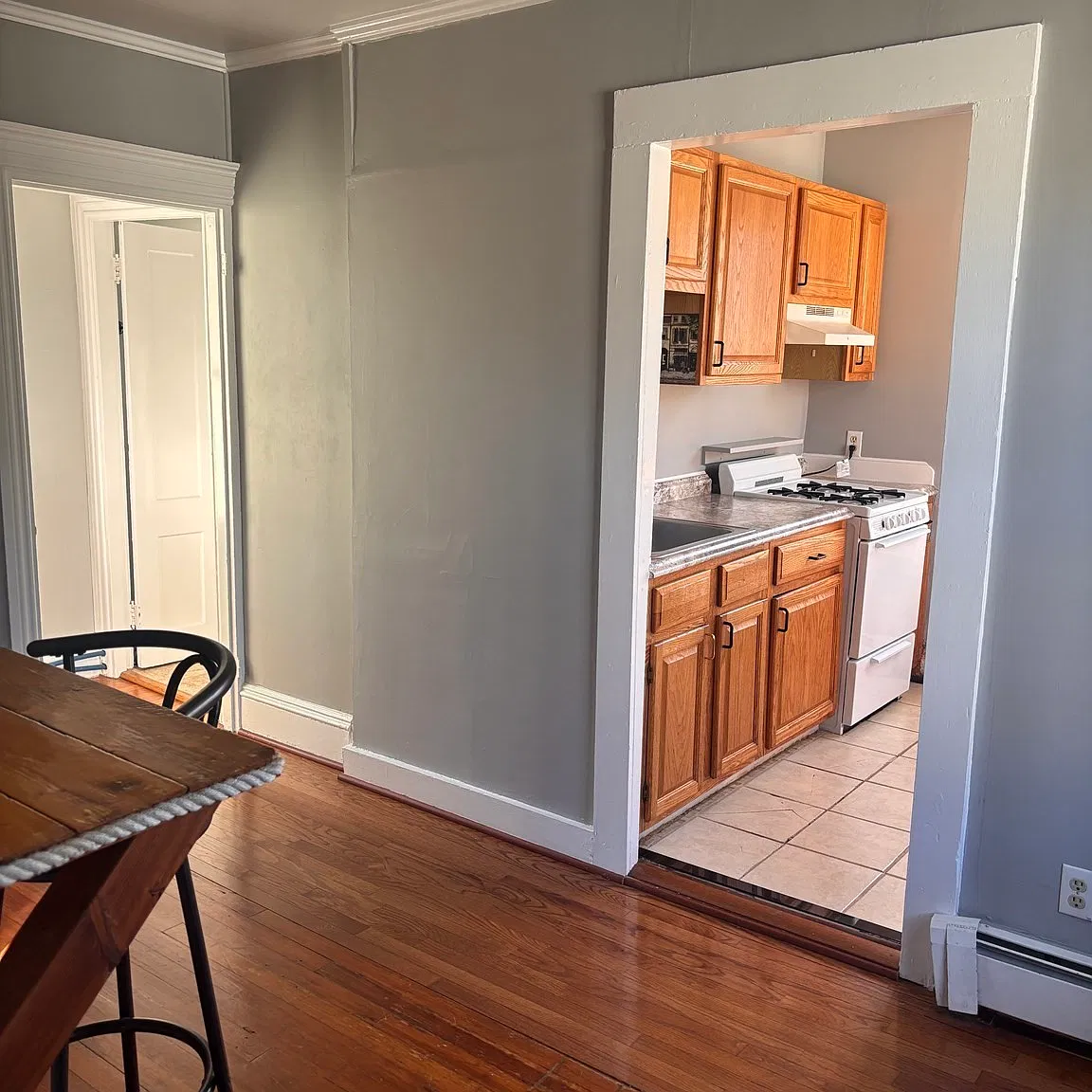 1 bed, 1.0 bath, 700 sqft, $1,900 — Photo 4