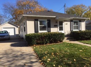 3742 Clover Ln, Madison, WI 53714