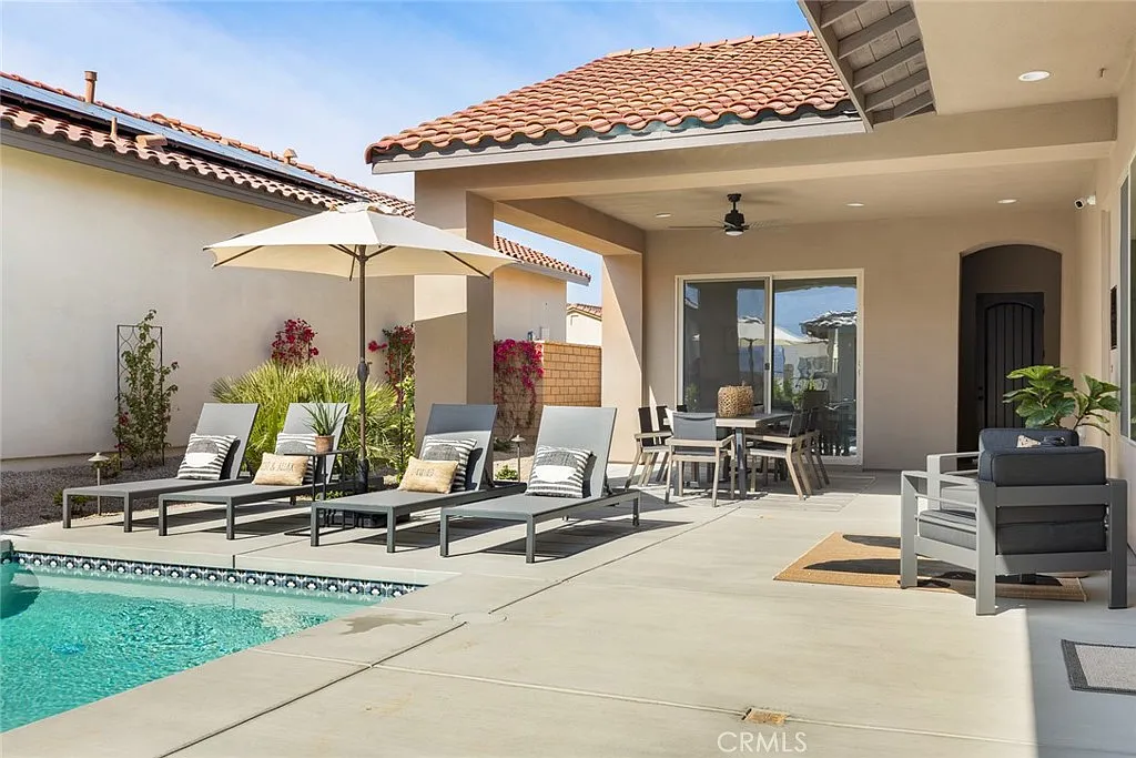 3 bed, 3.5 bath, 2260 sqft, $25,000 — Photo 3