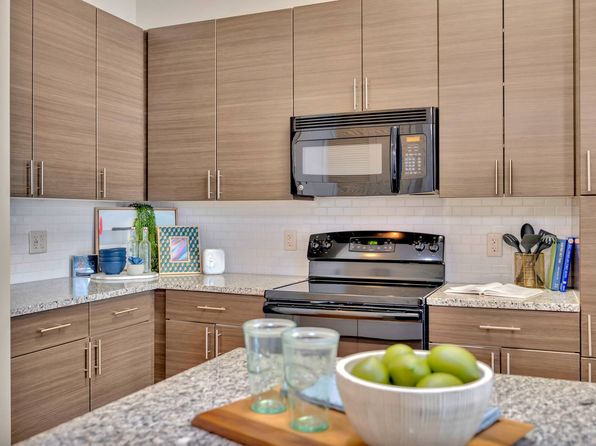 23220 Chagrin Blvd APT 496