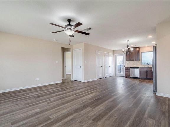 4th image of 1092 Engelke Rd