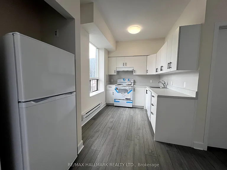 420 Parliament St #1 — Photo 5