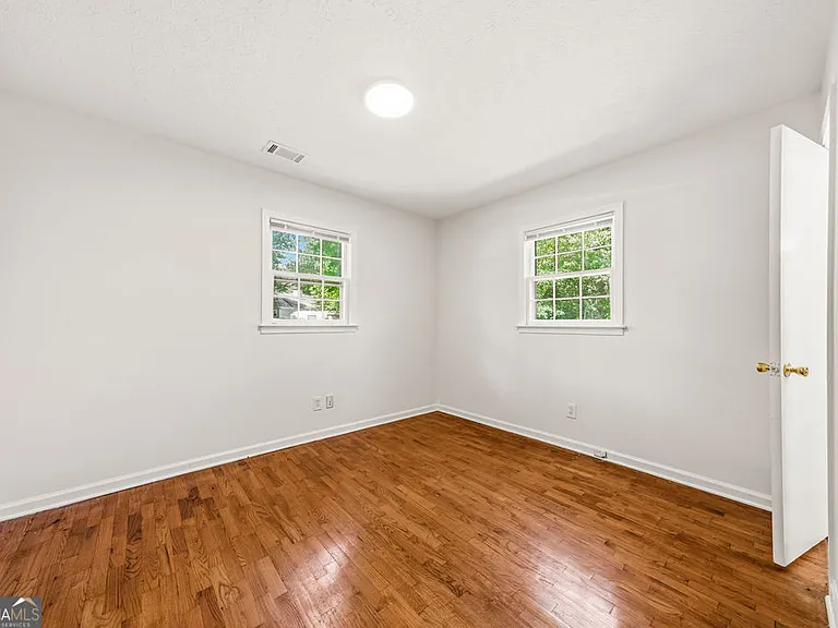 3940 Hubert Dr — Photo 28
