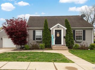 418 W Dee St, Lebanon, IL 62254