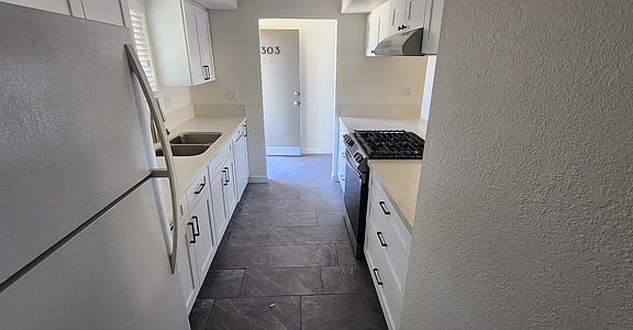 5th image of 11264 Morrison St #303