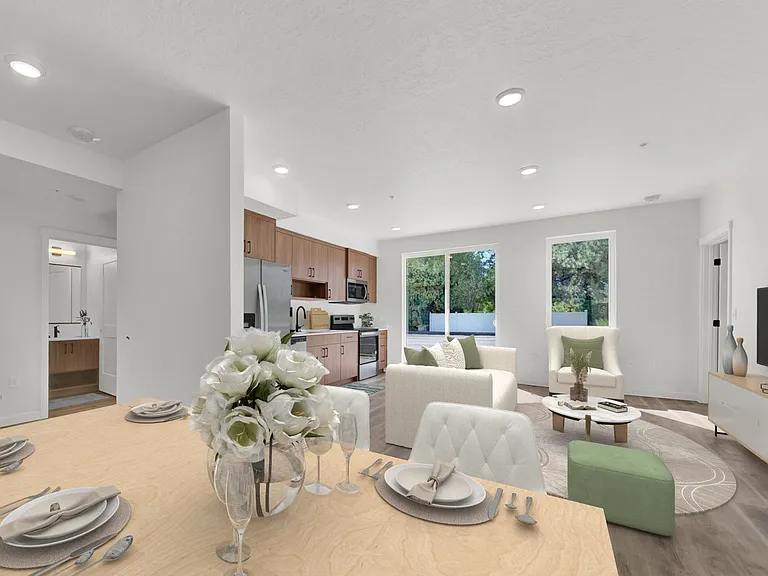 Veazey Park Apartments — Photo 24