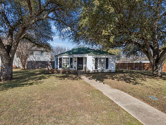 2nd image of 3704 Wildwood Rd