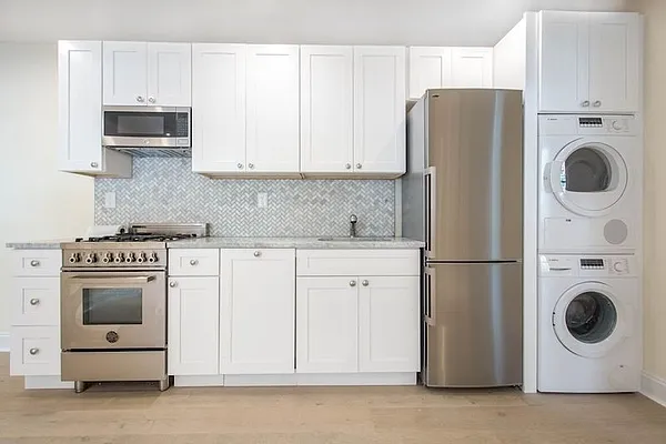 Rented by Bold New York | media 12