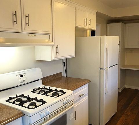 3rd image of 246 E 15th Ave #246