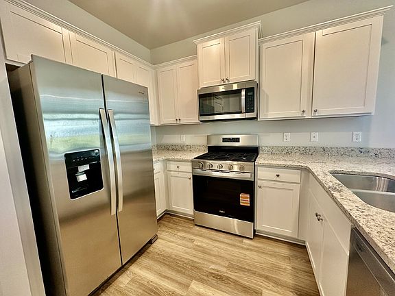 5th image of 1200 Sanctum St