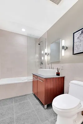 Sold by Bond New York | media 5