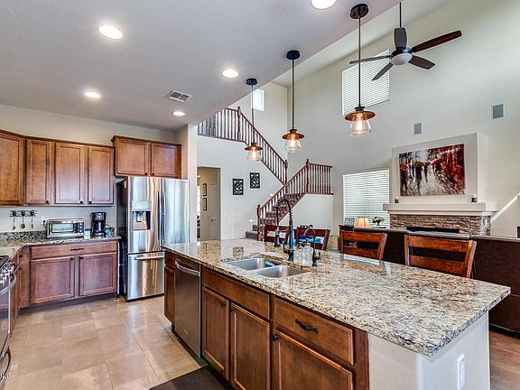 2nd image of 3091 S Sunland Dr