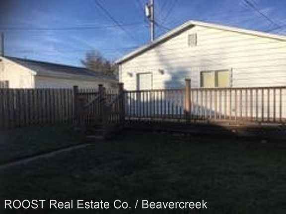 5th image of 2709 Dwight Ave