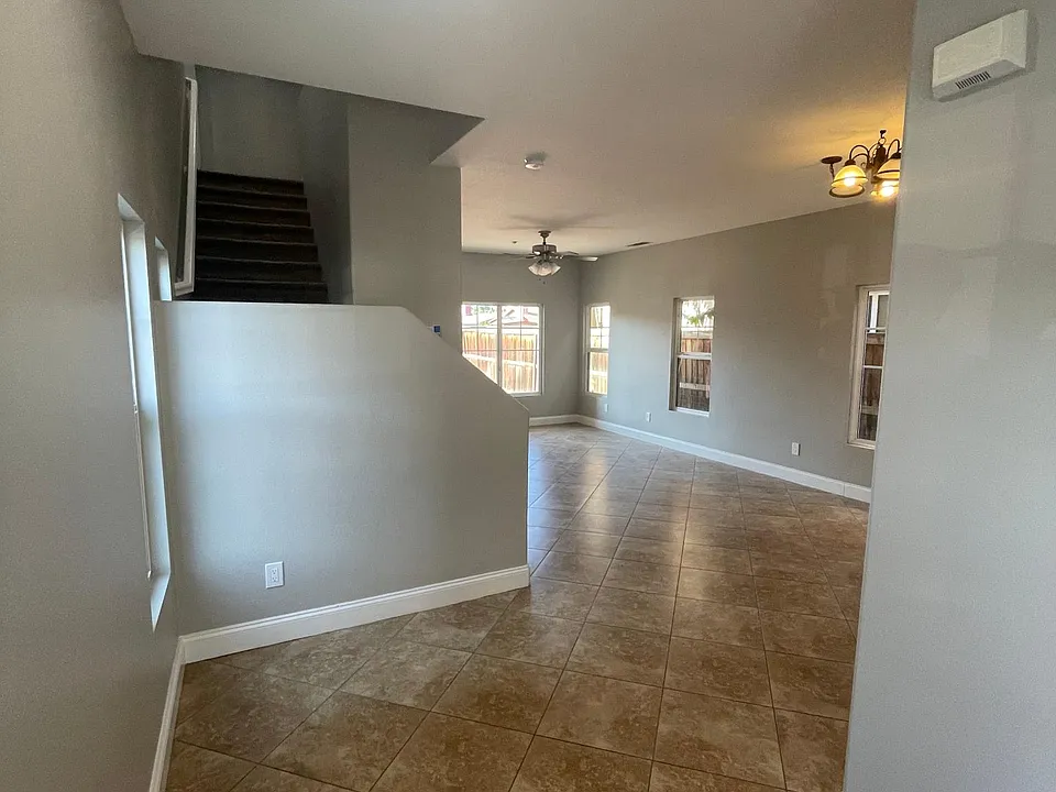 1251 Castledale St
