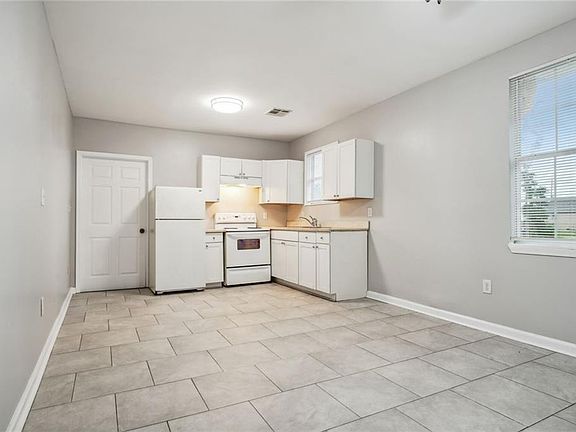 3rd image of 2617-19 Peace Ct