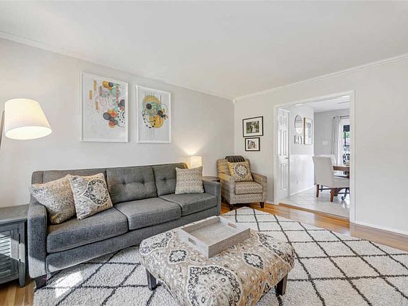 4th image of 9557 Tealridge Dr