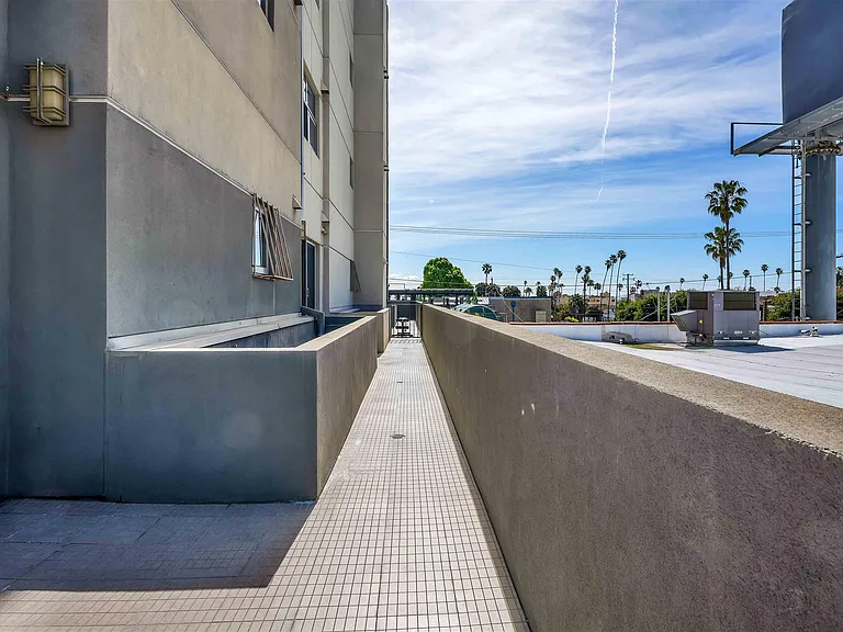 12026 Wilshire Blvd #A — Photo 38