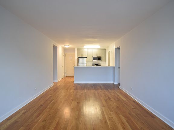 Pelham Parkway Terrace -Living Room - MAT-05N