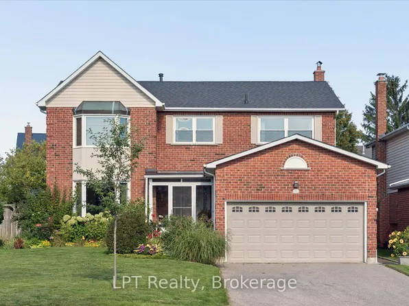 22 Ennisclare Pl, Whitby, ON L1R 1R9