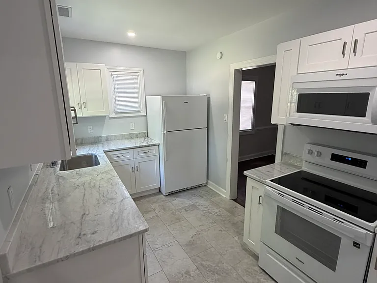 1413 Overlook St — Photo 5